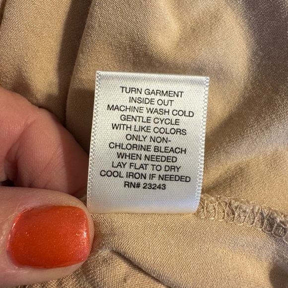 SPRING/SUMMER New York & Company Tan Plaid Neutral Top/Shell    XL   #F - Picture 7 of 8